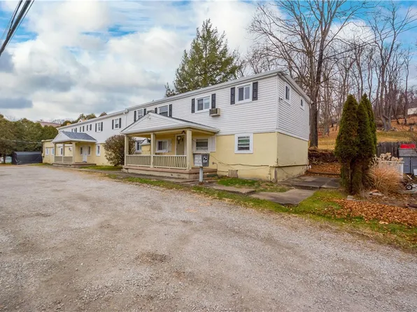 1027 Cochran Mill Rd, Clairton, PA 15025