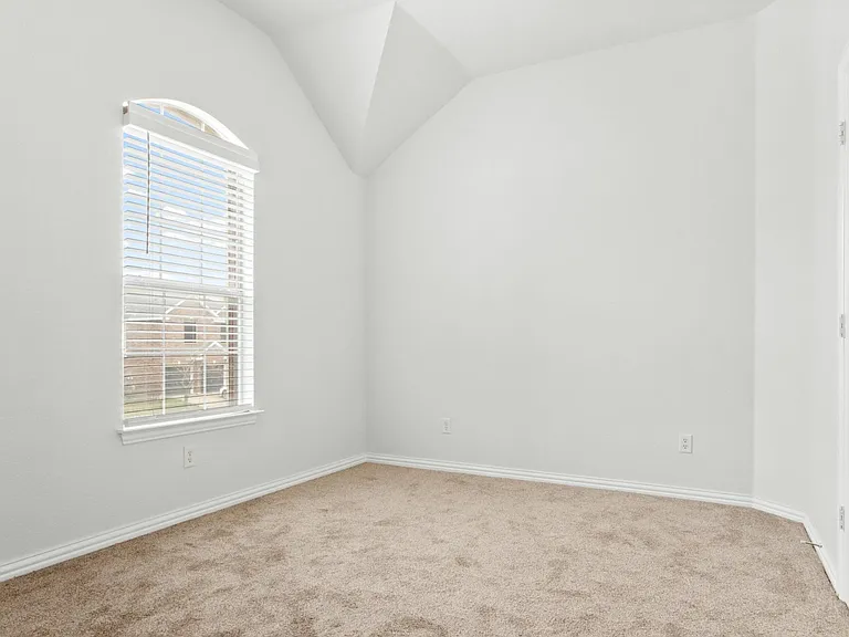 3131 Atrium Dr — Photo 25