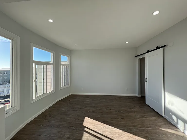 1711 Leavenworth St #12 — Photo 4