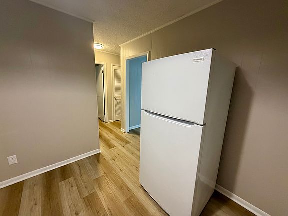 3rd image of 8650 Jernigan Rd #28