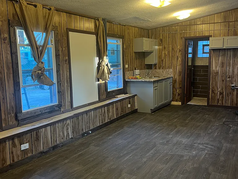 14046 S Calhoun Ave #2 — Photo 3