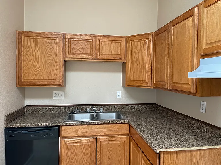 2 bedroom, 1 bath apartment in Apache Junction! — Photo 12