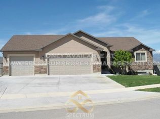 3111 E Loch Doon Ln, Eagle Mountain, UT 84005