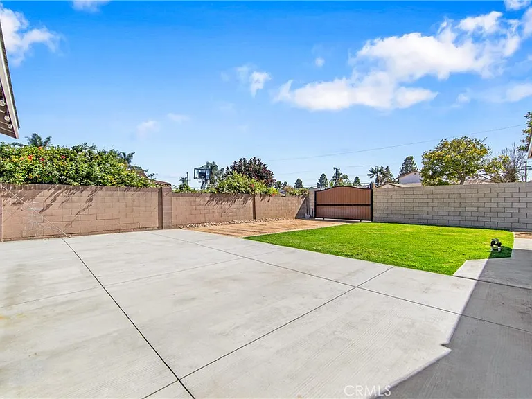 5892 Meadowlark Dr — Photo 34