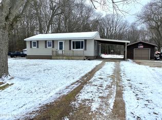 1555 Ann St, Muskegon, MI 49445