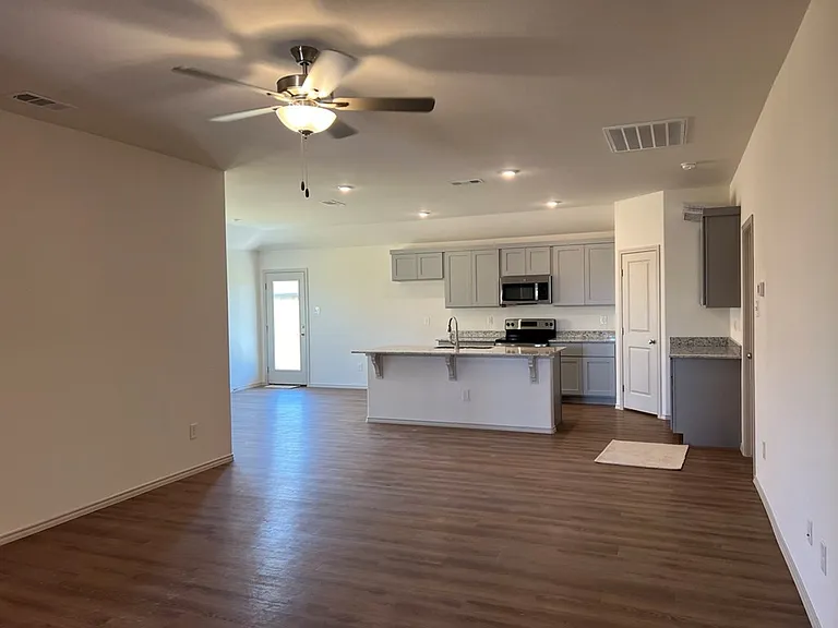 2613 Crescent Pl #1103 — Photo 6