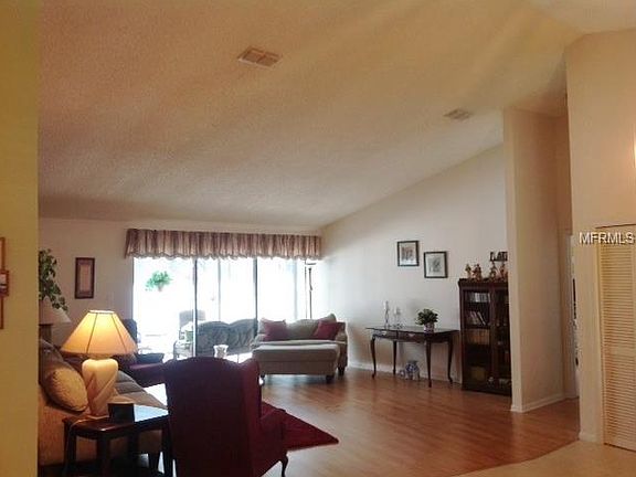 5th image of 3161 Edgemoor Dr