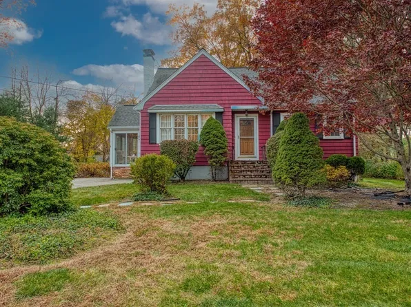 38 Edwards Ave, Taunton, MA 02780