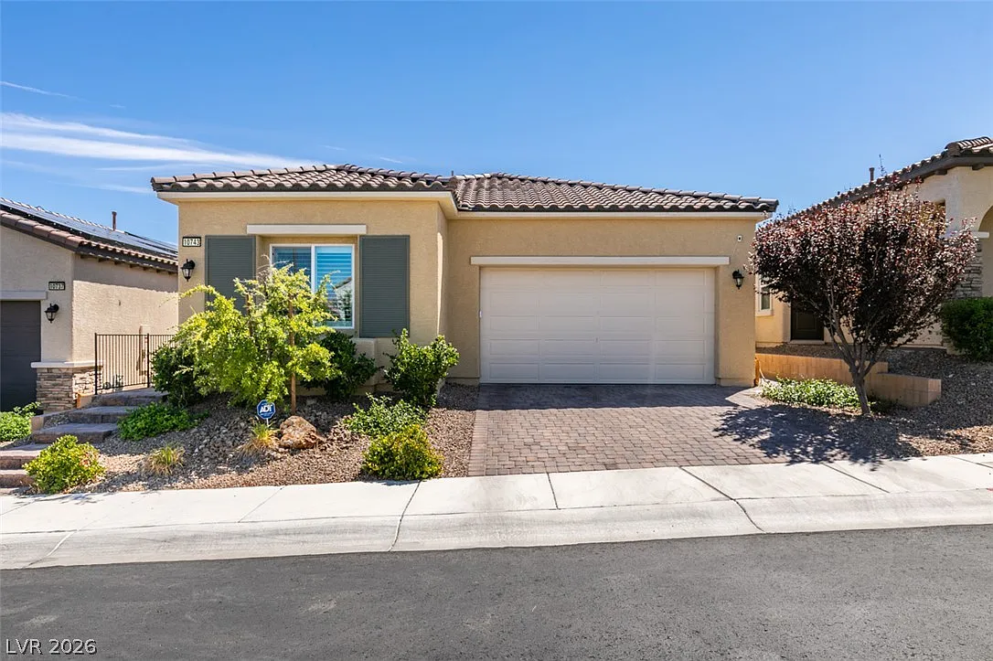 4 bed, 3.0 bath, 1825 sqft, $2,650 — Photo 1