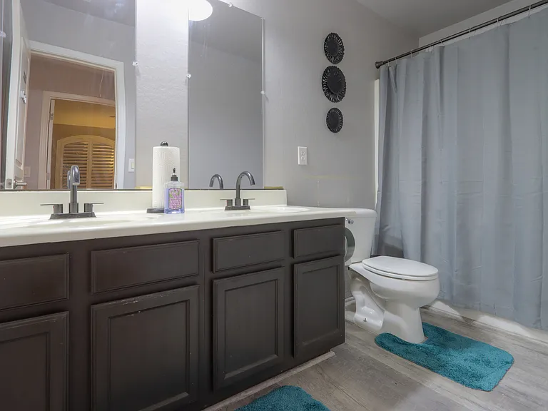 1235 W Castle Dr — Photo 29