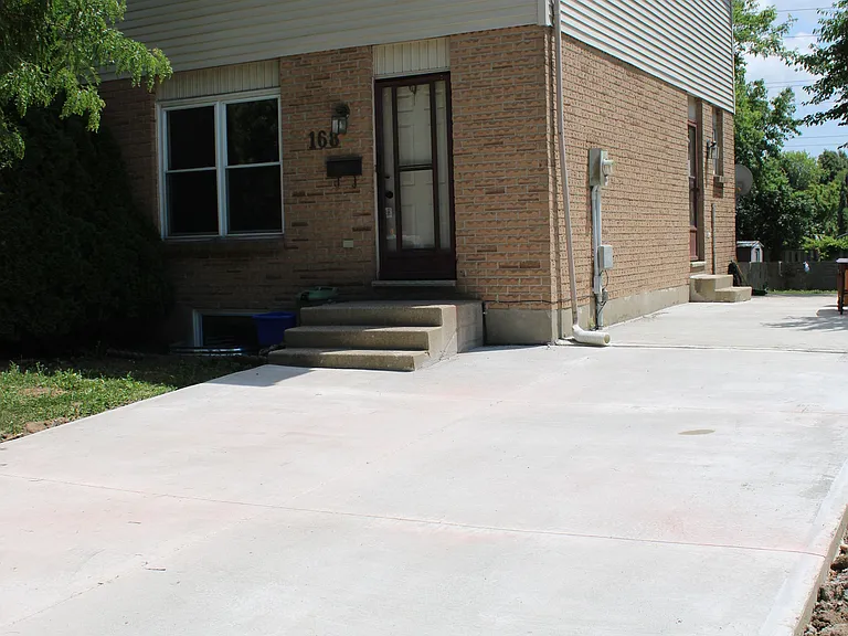 168 Golfdale Cres — Photo 8