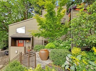 3043 SW Bennington Dr, Portland, OR 97205