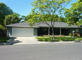 7621 Woodside Dr, Stockton, CA 95207