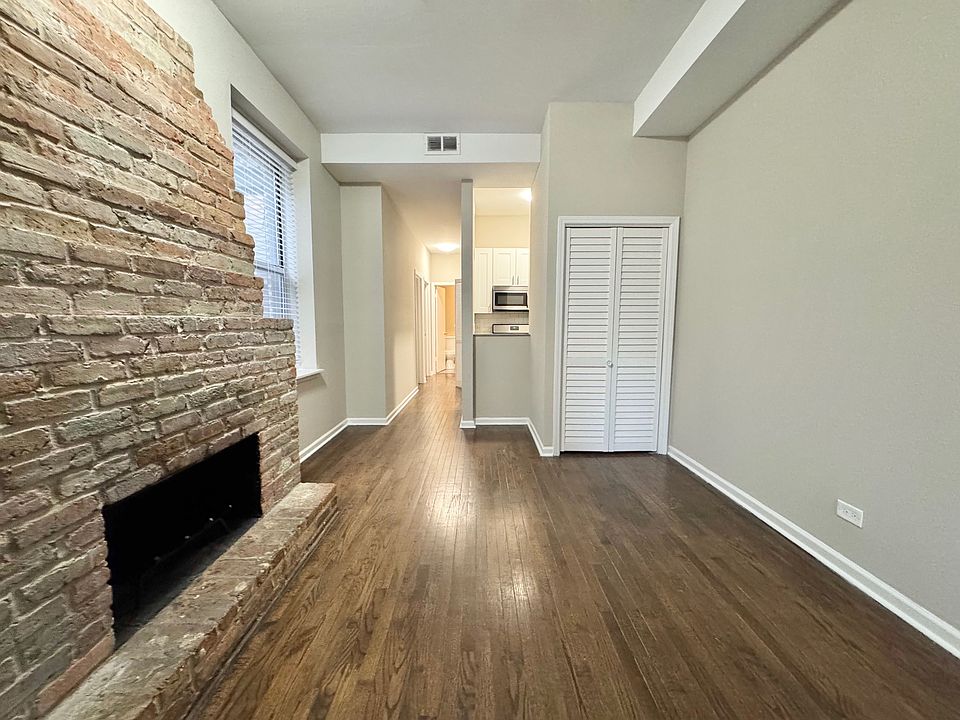 1st image of 3433 N Elaine Pl APT 1R