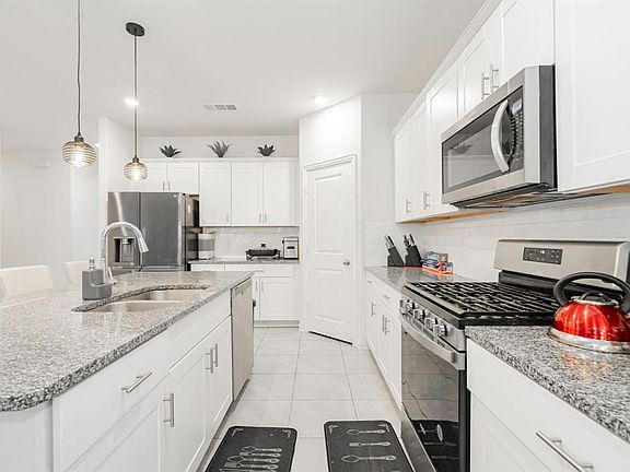 3rd image of 360 Mohan Dr