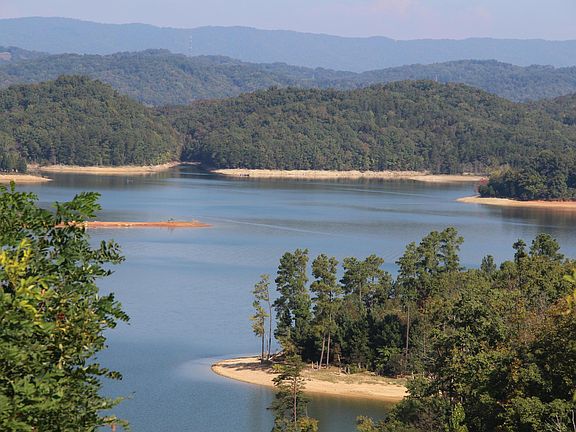 Image 3: WS 122 view