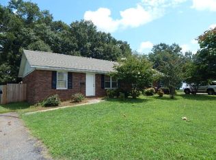 102-104 Sherman Dr, Boiling Springs, SC 29316