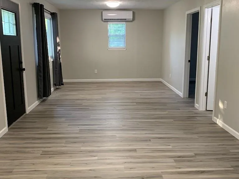 7427 Evans St — Photo 5