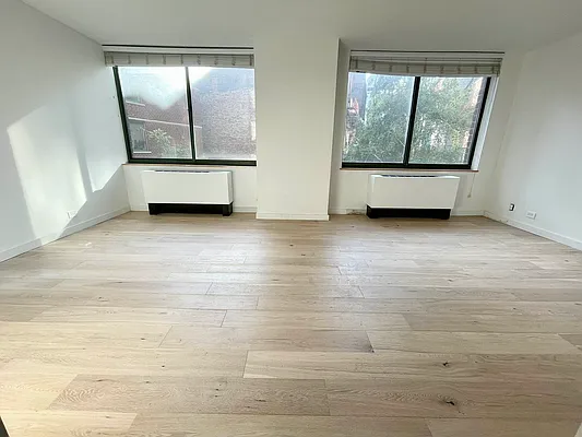 Rented by Tabak Real Estate | media 32