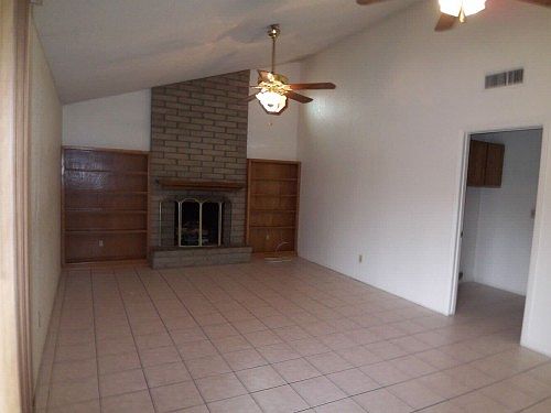 5th image of 2853 E Emelita Ave