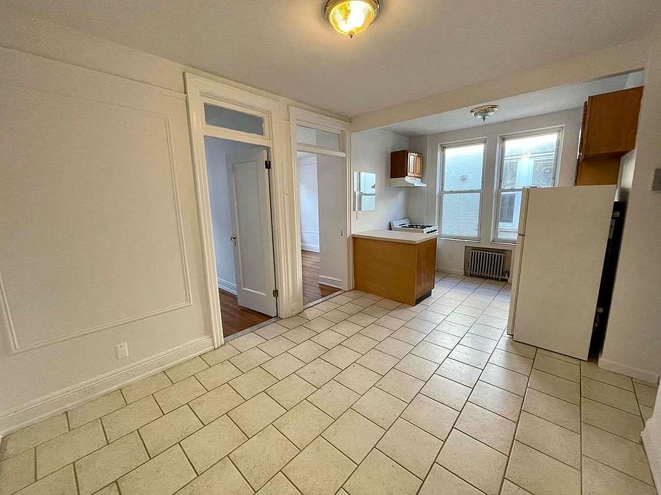 1st image of 3150 32nd St APT 3R