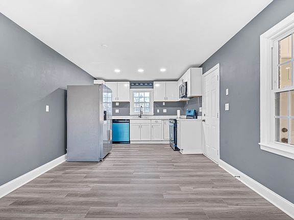 5th image of 1249 Oakridge Ave