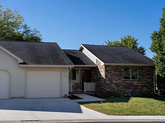3rd image of 110 Apricot Ln