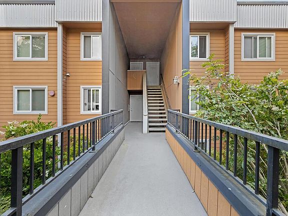 5th image of 738 Kirkland Cir APT E202