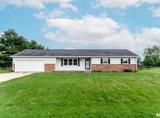 5907 Hartford Dr, Pekin, IL