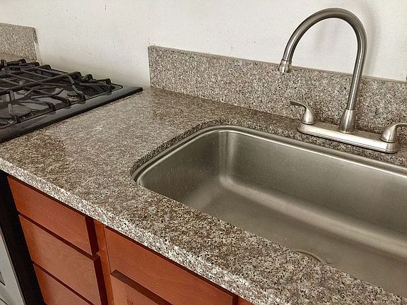 2nd image of 5822 Gloucester Cir