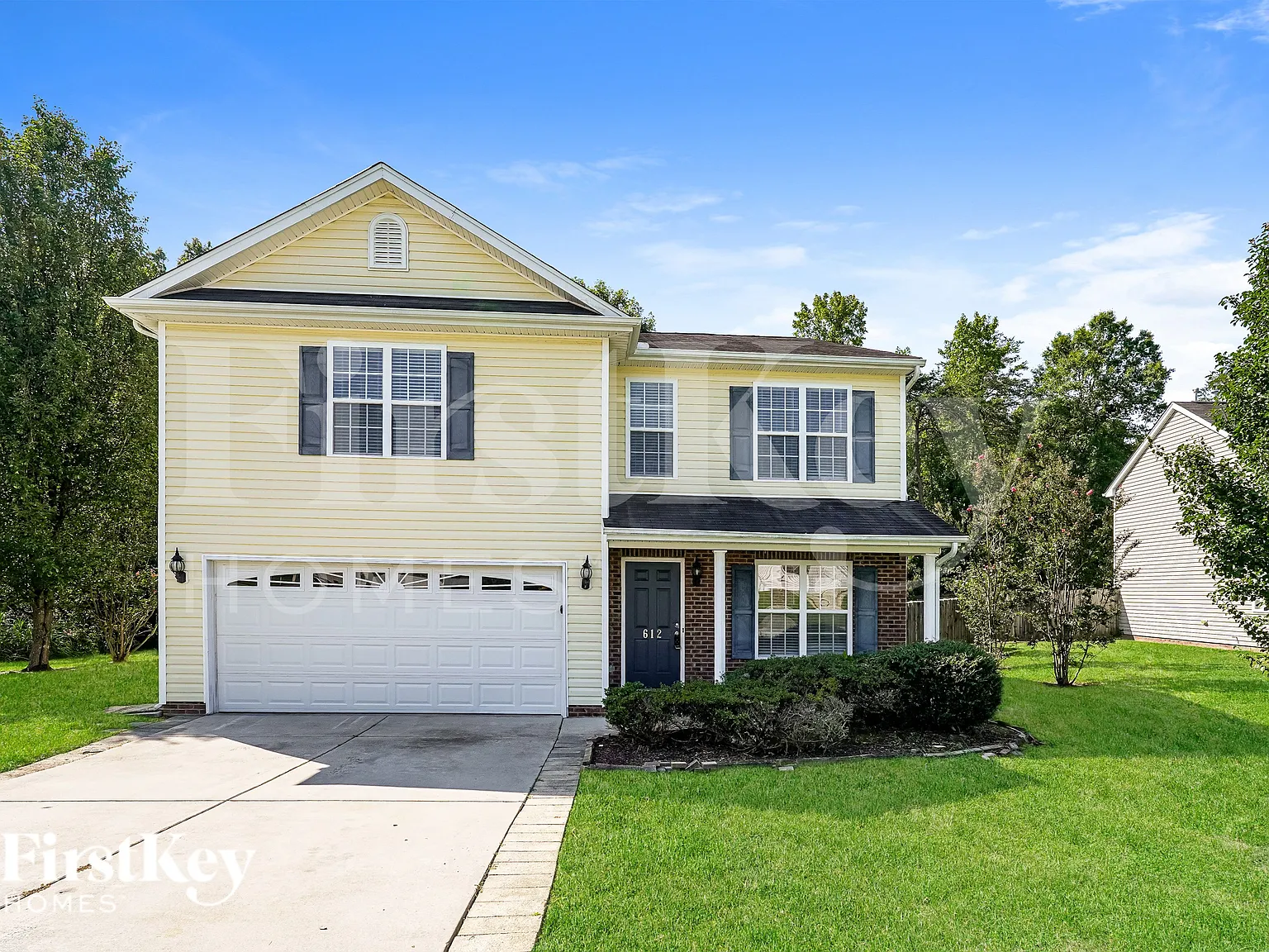 4 bed, 2.5 bath, 2752 sqft, $2,240 — Photo 1