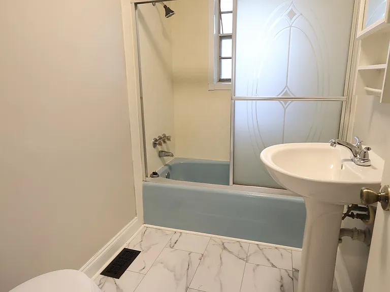615 N Jefferson St NE — Photo 14