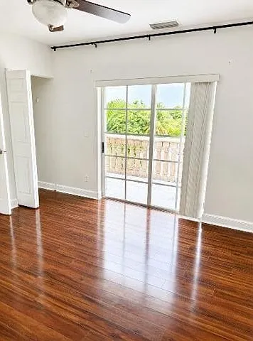 3 bed, 3.0 bath, $4,900 — Photo 2