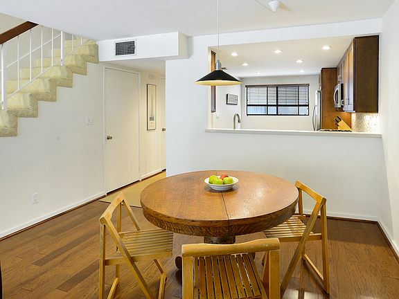 5th image of 12711 Mitchell Ave APT 2