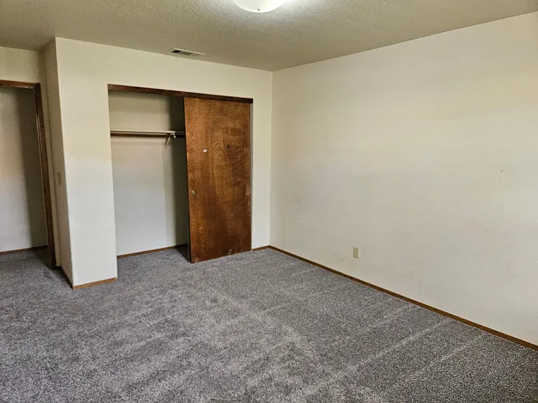 20351 Greenview Dr — Photo 15