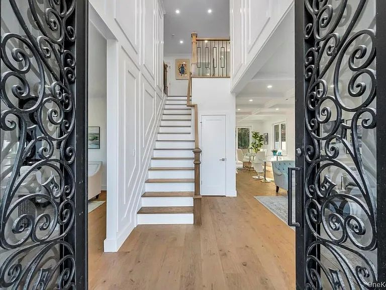 126 Rim Ln — Photo 1