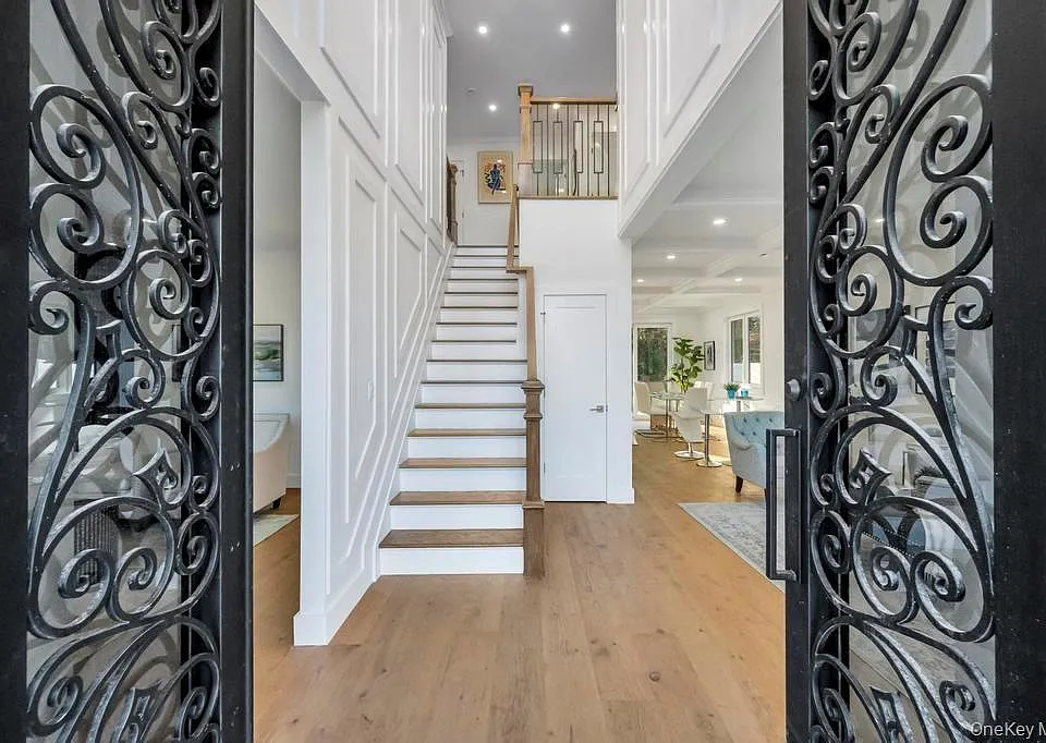 126 Rim Ln