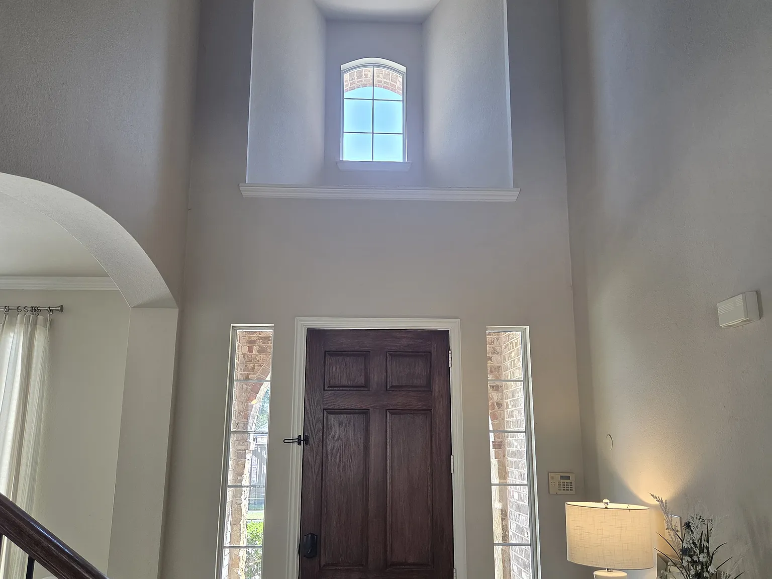 4 bed, 3.5 bath, 3243 sqft, $3,495 — Photo 3