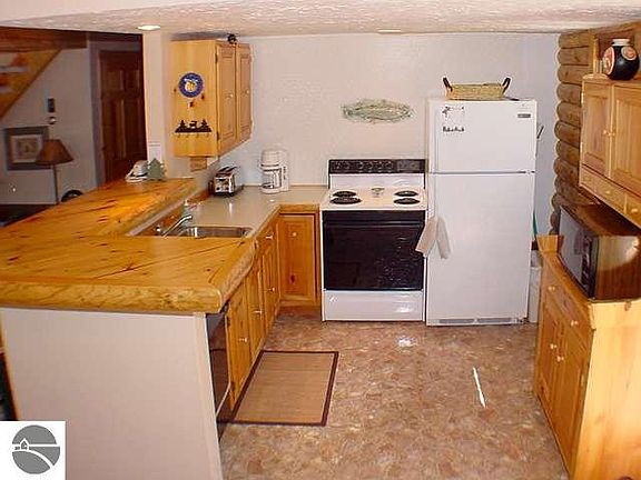 5th image of 7801 Otsego Dr