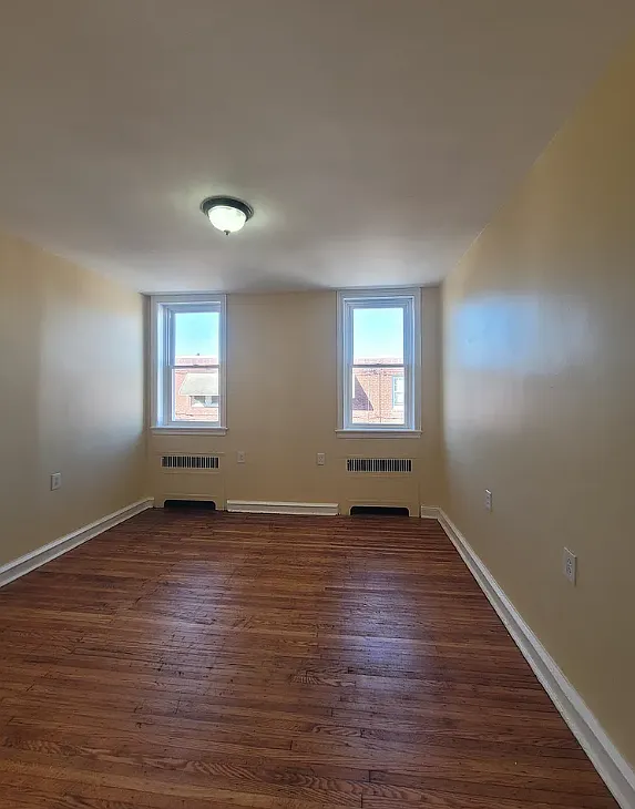 5908 Castor Avenue - 1 — Photo 3