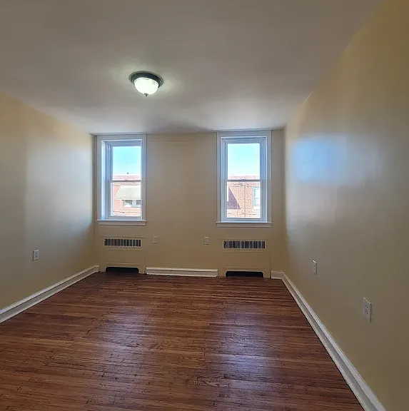 5908 Castor Ave — Photo 3