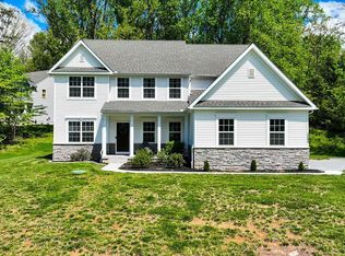 5202 Mountainview Dr, Harrisburg, PA 17112