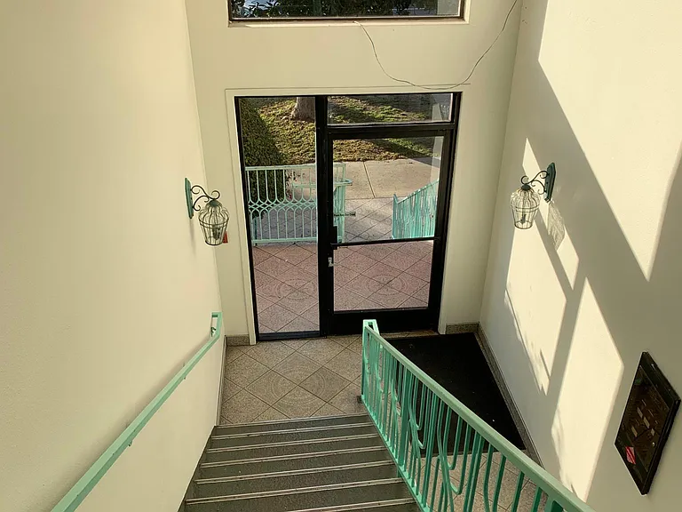 1726 Winona Blvd #107 — Photo 16