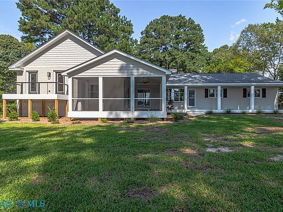 2nd image of 328 Bowline Rd