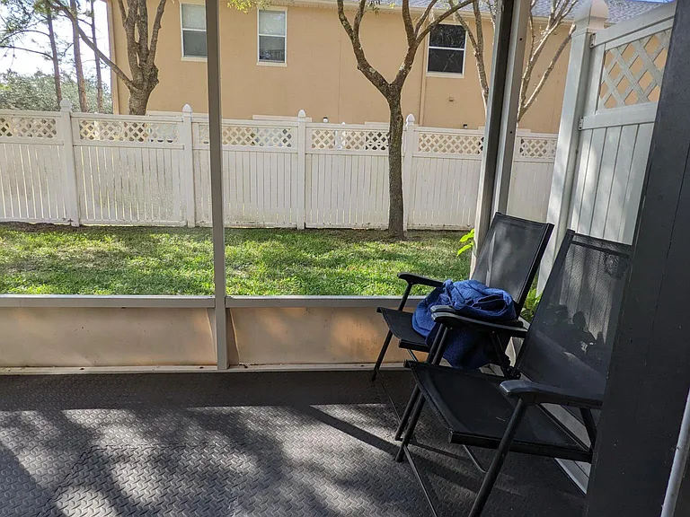 16302 Parkstone Palms Ct — Photo 33