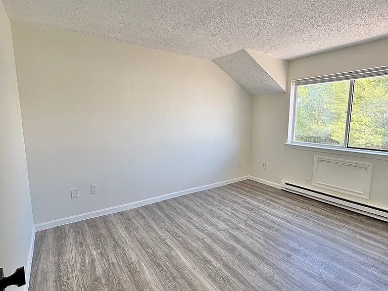 925 Oronoke Rd #30L — Photo 16