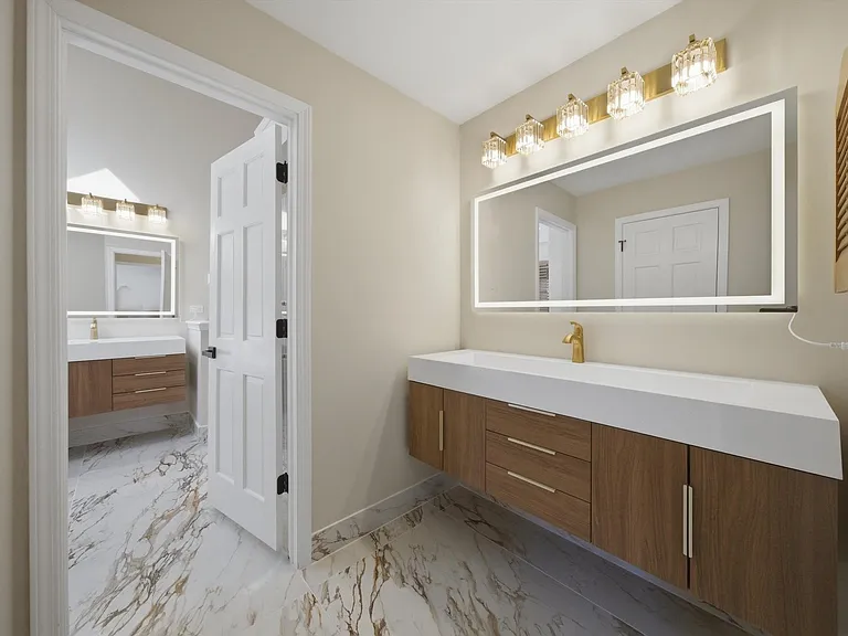 1215 Triple Crown Ct — Photo 31