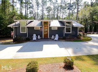 3925 Sinclair Shores Rd, Cumming, GA 30041