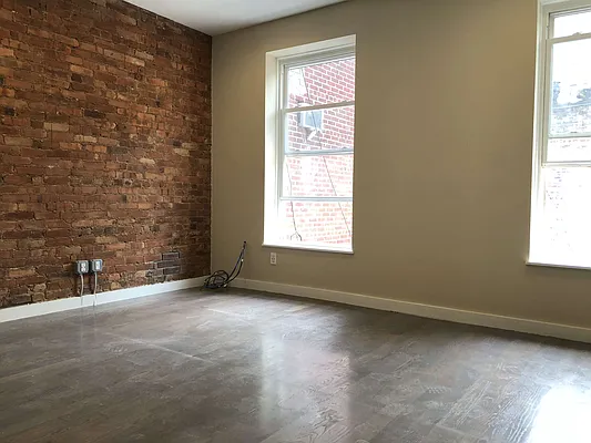 Rented by Cooper & Cooper Real Estate | media 2