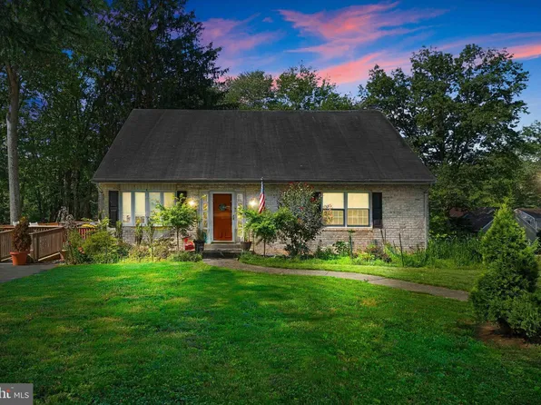 591 Eastpoint Rd, New Freedom, PA 17349